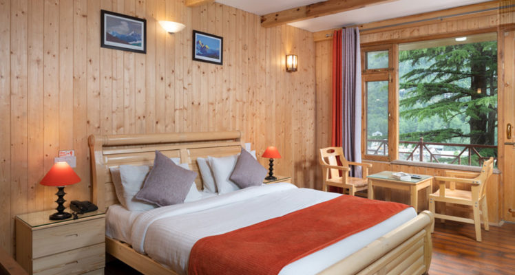luxury-cottage-room-shobla-pine-royale-bed